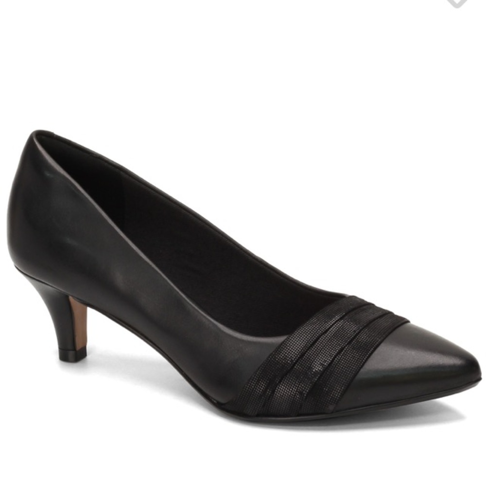Clark’s Wide Linvale Madie black pump 9W